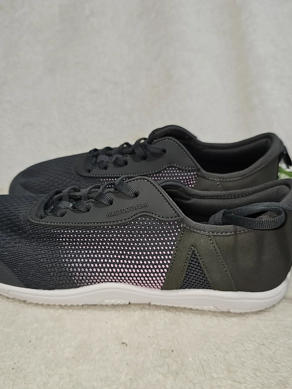 Hike Footwear new without